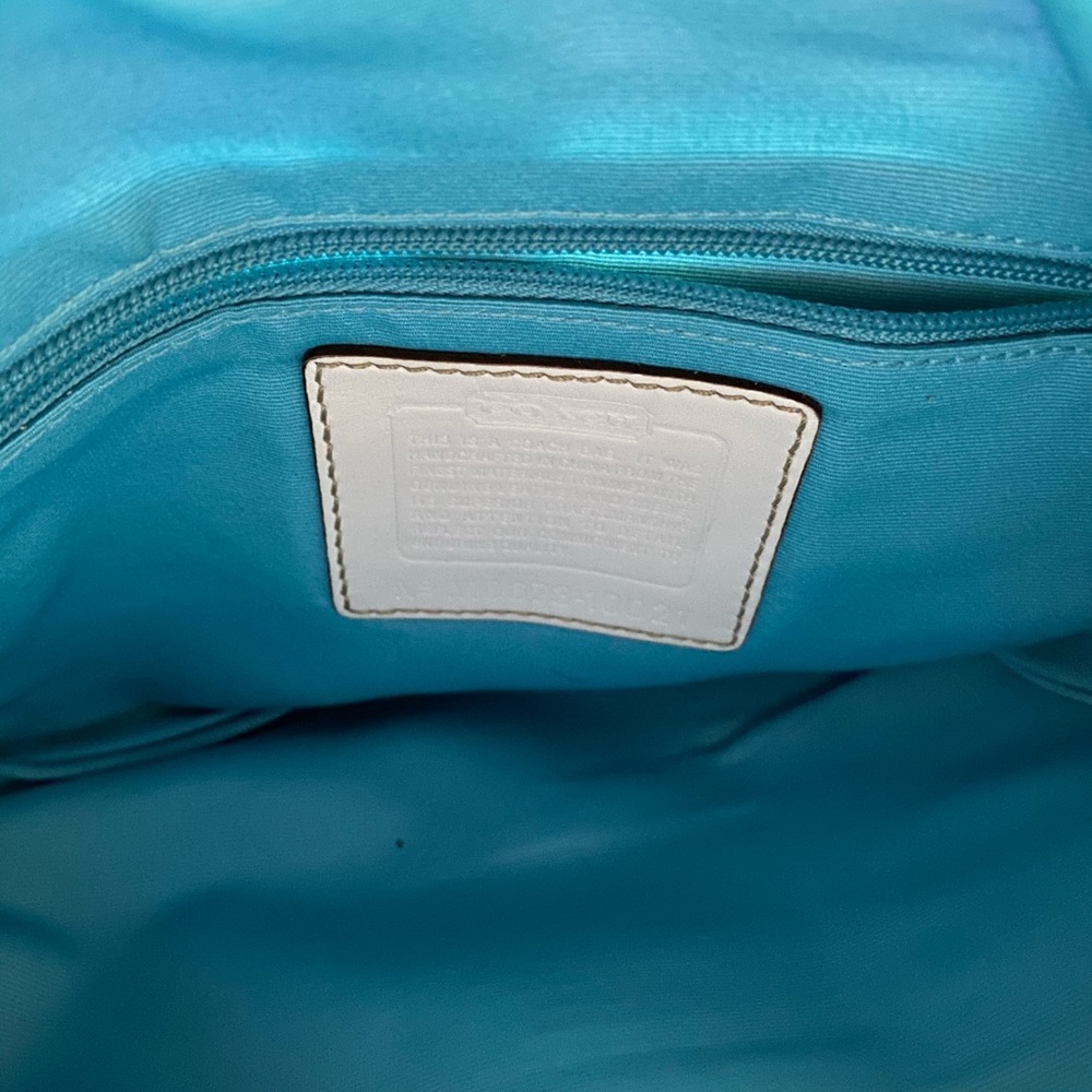 Handbag - Picture 3 of 4
